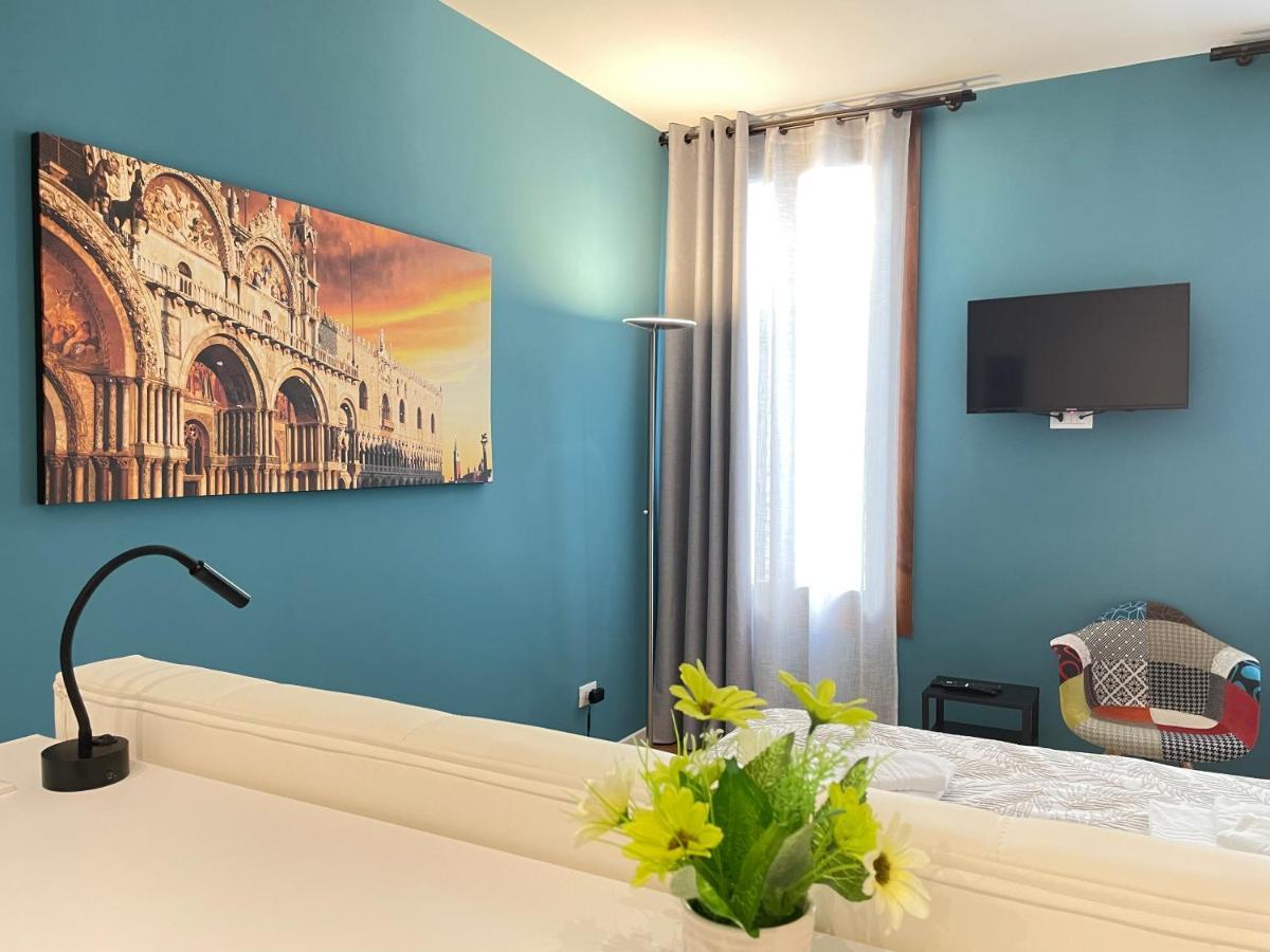 San Marco Luxury Apartments Steps From St Marks Венеция Екстериор снимка